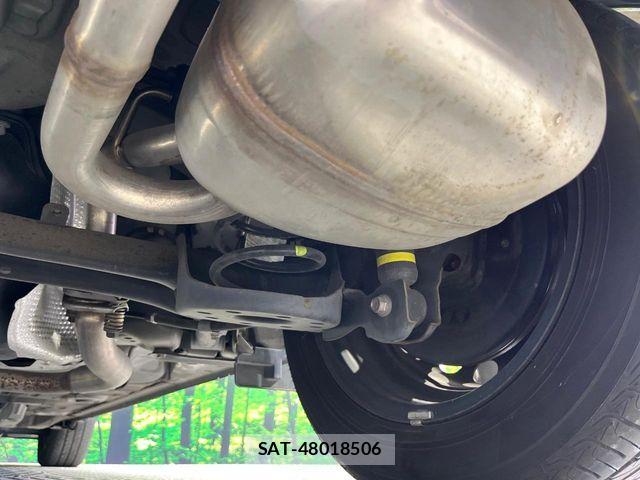 Toyota AQUA 2018-09 8848202-19