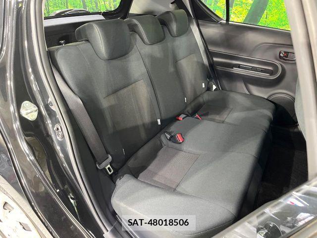 Toyota AQUA 2018-09 8848202-8