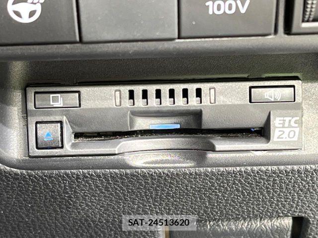 Toyota AQUA 2023-04 8848192-5