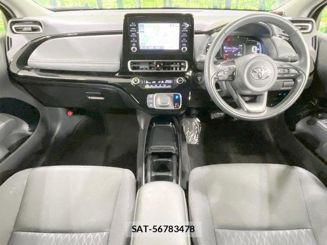 Toyota AQUA 2025-02 8848194-1