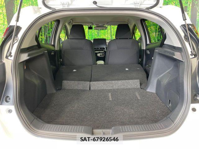 Toyota AQUA 2022-01 8848201-9