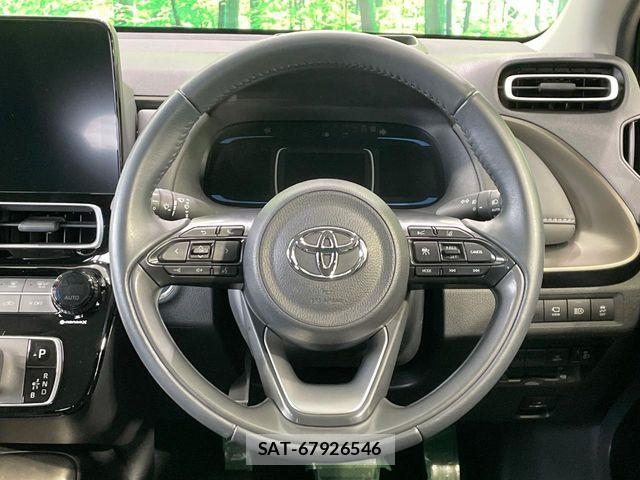 Toyota AQUA 2022-01 8848201-10