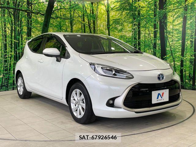 Toyota AQUA 2022-01 8848201-15