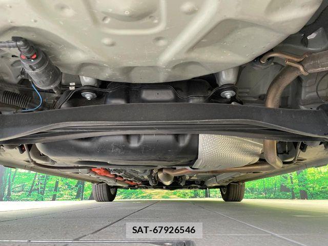 Toyota AQUA 2022-01 8848201-18