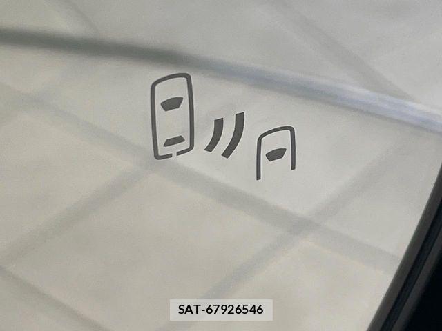 Toyota AQUA 2022-01 8848201-6