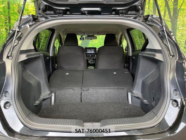 Toyota AQUA 2021-11 8848196-9