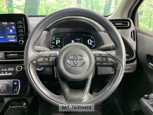 Toyota AQUA 2021-11 8848196-10