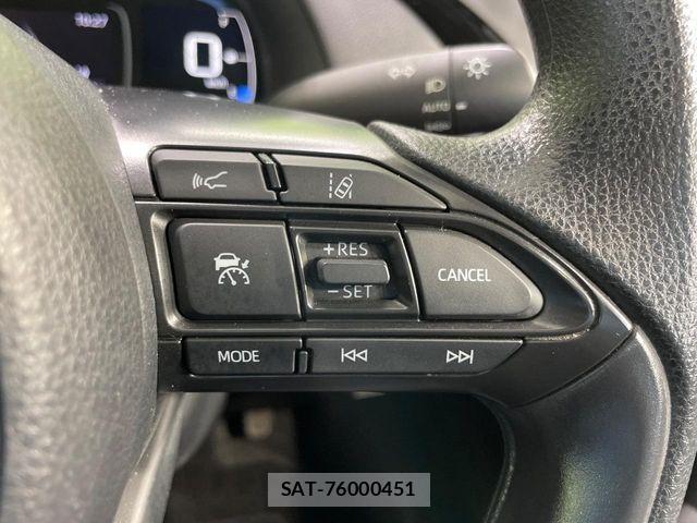 Toyota AQUA 2021-11 8848196-6
