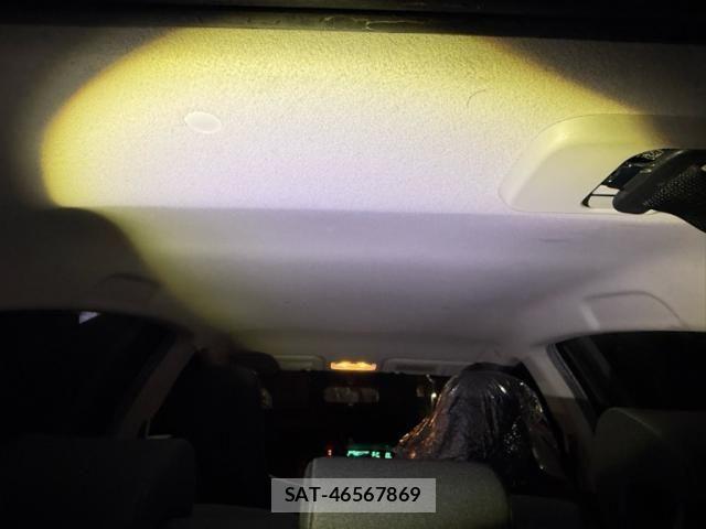 Toyota AQUA 2013-09 8848242-10