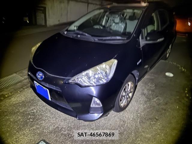 Toyota AQUA 2013-09 8848242-1