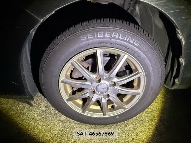 Toyota AQUA 2013-09 8848242-18