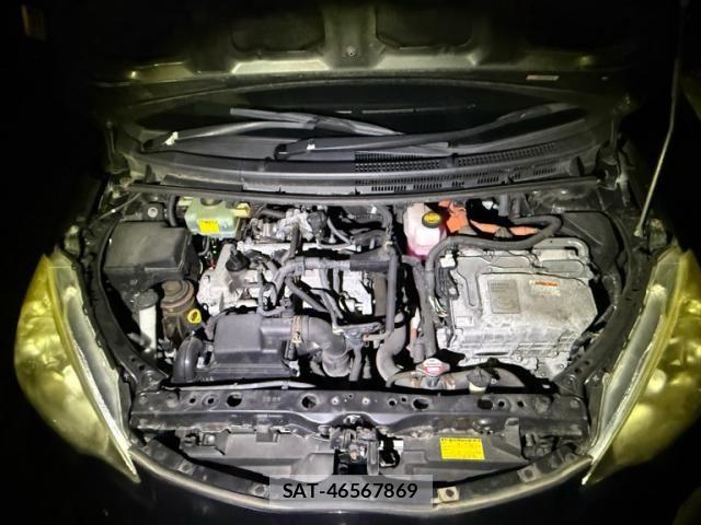 Toyota AQUA 2013-09 8848242-23