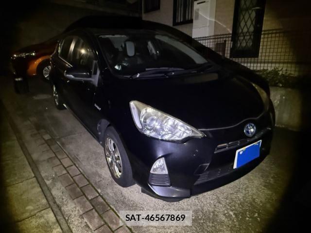 Toyota AQUA 2013-09 8848242-2