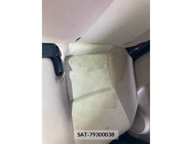 Toyota AQUA 2013-09 8848238-9