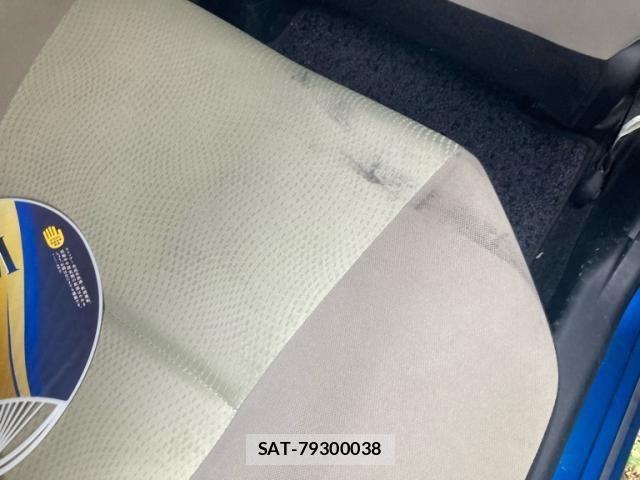 Toyota AQUA 2013-09 8848238-10