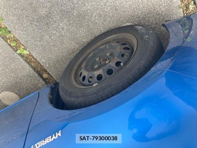 Toyota AQUA 2013-09 8848238-13
