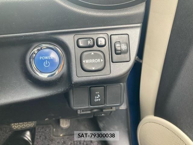 Toyota AQUA 2013-09 8848238-18