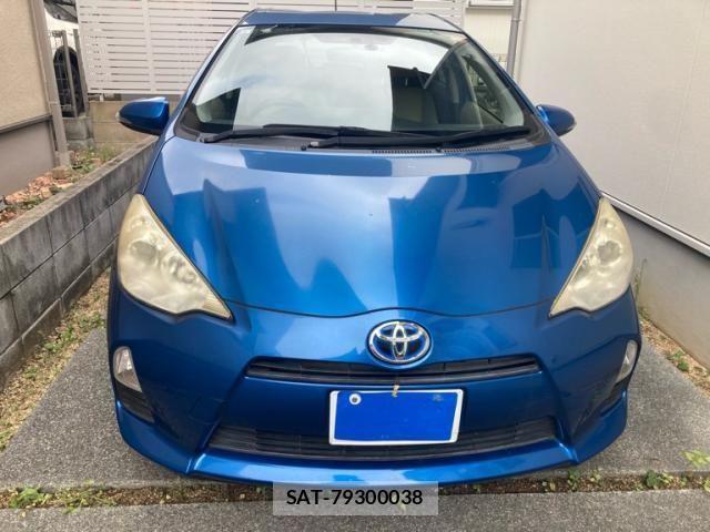 Toyota AQUA 2013-09 8848238-1