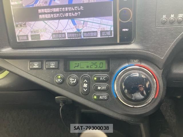 Toyota AQUA 2013-09 8848238-22