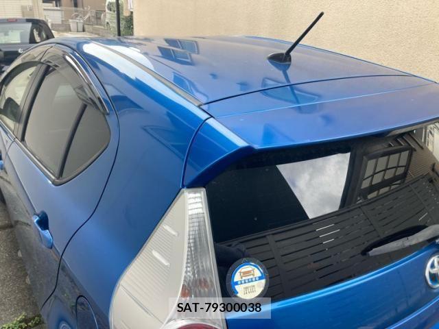 Toyota AQUA 2013-09 8848238-5