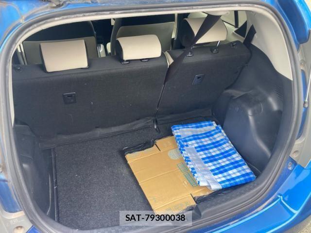Toyota AQUA 2013-09 8848238-7