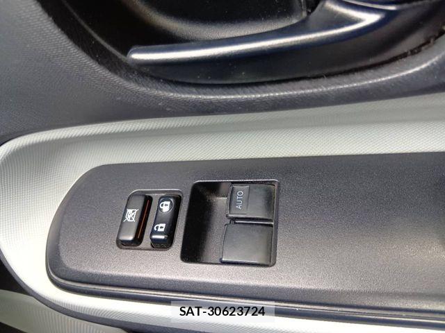 Toyota AQUA 2013-09 8848241-9