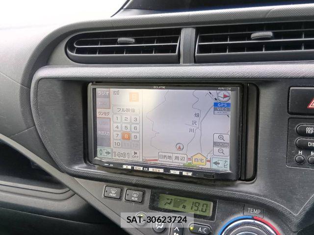 Toyota AQUA 2013-09 8848241-7