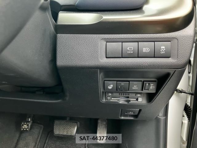 Toyota AQUA 2022-05 8848200-12