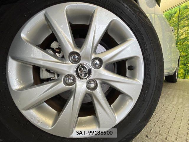 Toyota AQUA 2022-06 8848193-12