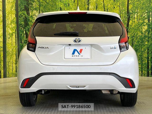Toyota AQUA 2022-06 8848193-14