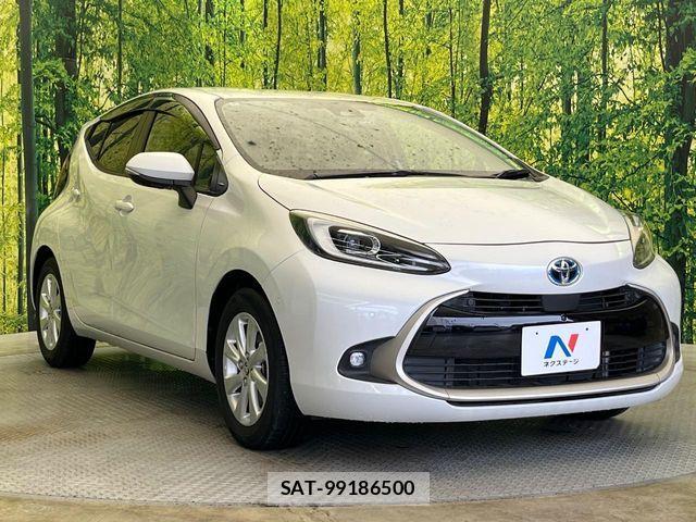 Toyota AQUA 2022-06 8848193-15