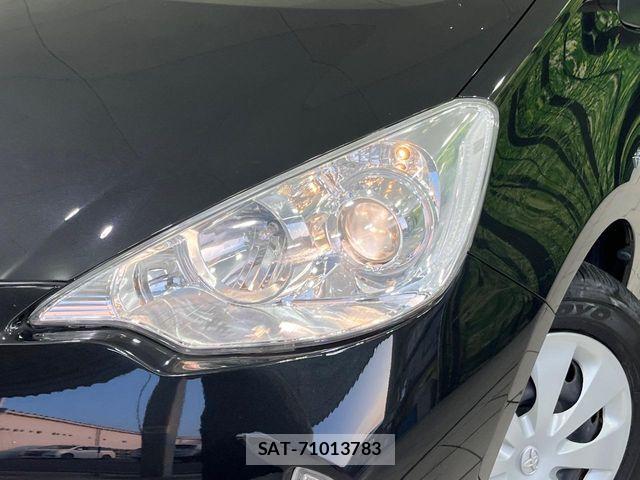 Toyota AQUA 2013-12 8848218-9