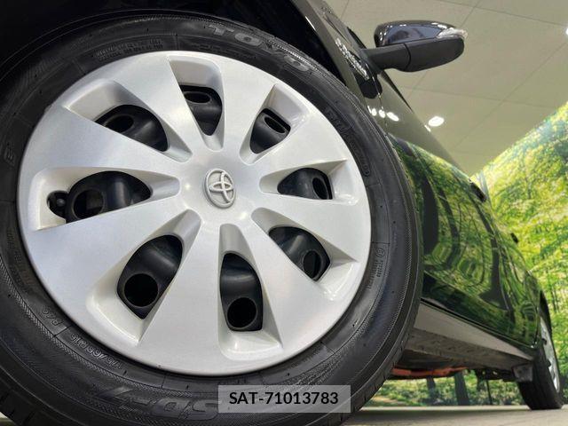 Toyota AQUA 2013-12 8848218-10