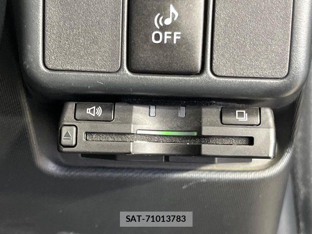 Toyota AQUA 2013-12 8848218-2