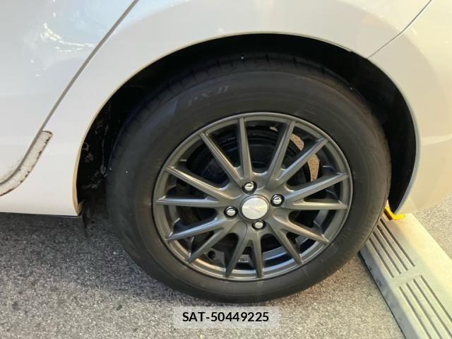 Toyota AQUA 2014-06 8848237-8