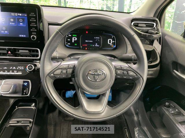 Toyota AQUA 2021-09 8848198-10