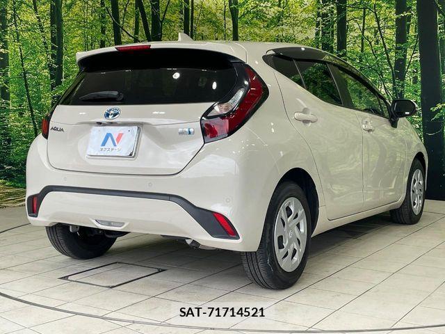 Toyota AQUA 2021-09 8848198-16