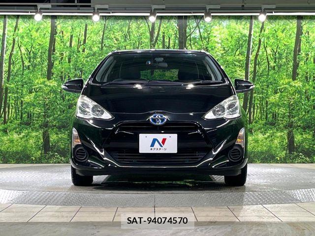 Toyota AQUA 2016-12 8848205-13
