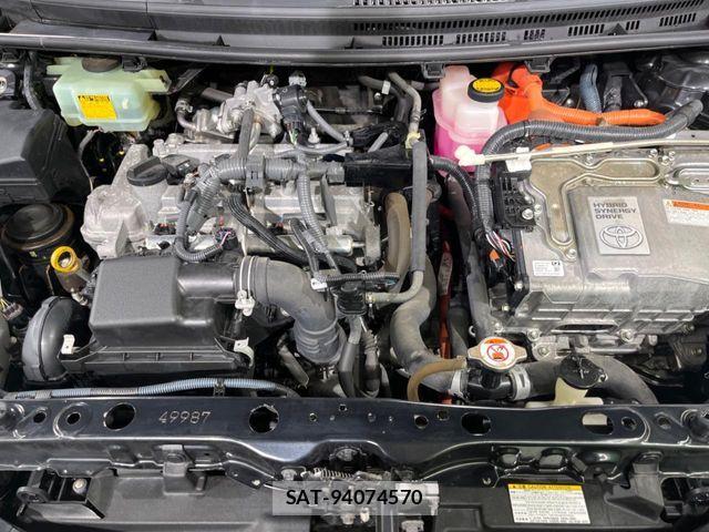 Toyota AQUA 2016-12 8848205-17