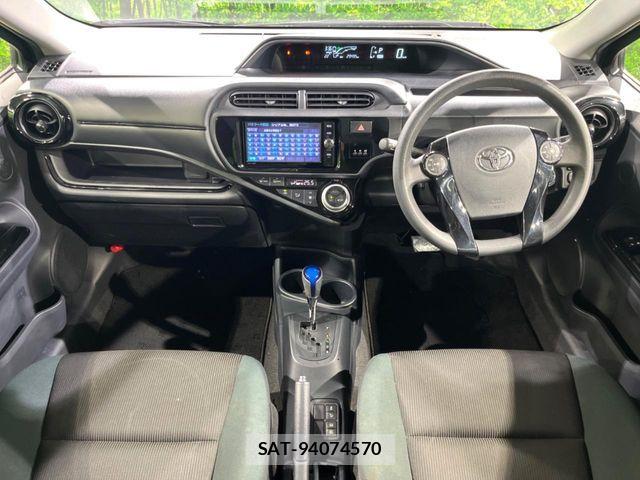 Toyota AQUA 2016-12 8848205-1