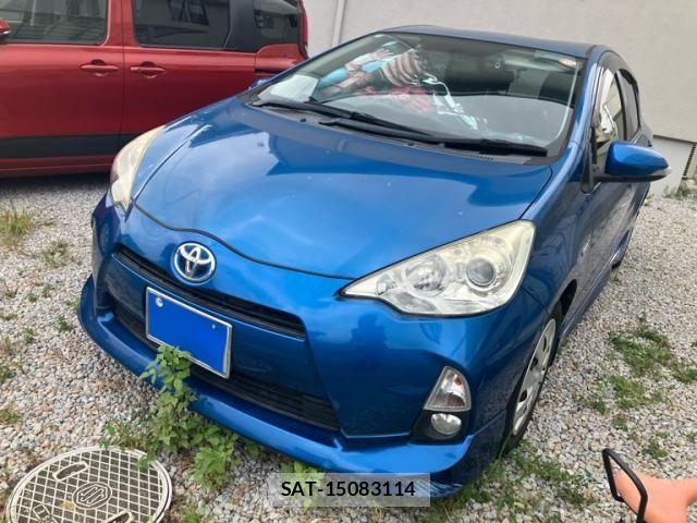 Toyota AQUA 2014-03 8848235-0