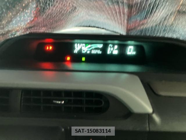 Toyota AQUA 2014-03 8848235-15