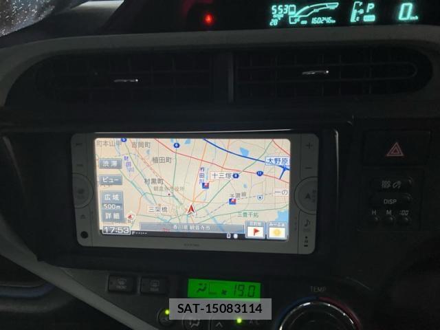 Toyota AQUA 2014-03 8848235-16