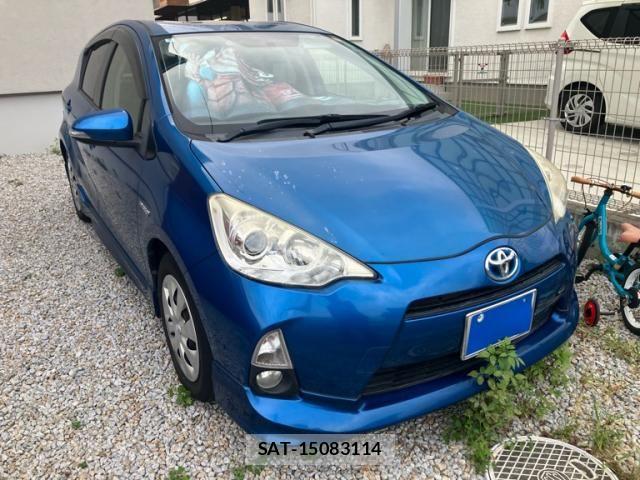 Toyota AQUA 2014-03 8848235-1