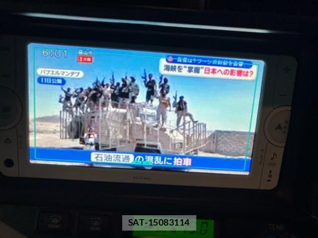 Toyota AQUA 2014-03 8848235-19