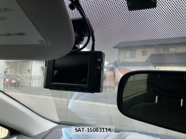 Toyota AQUA 2014-03 8848235-23