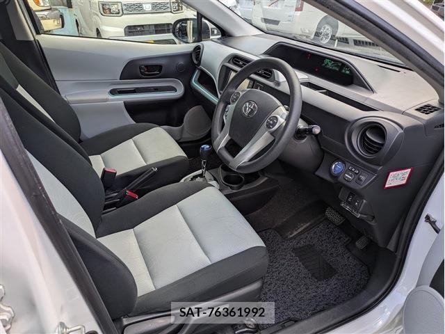 Toyota AQUA 2012-03 8848225-9