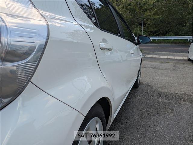 Toyota AQUA 2012-03 8848225-6