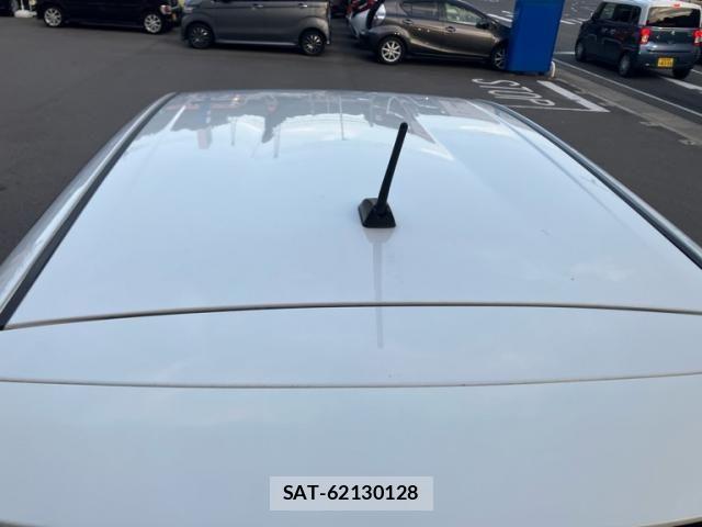 Toyota AQUA 2012-10 8848240-5