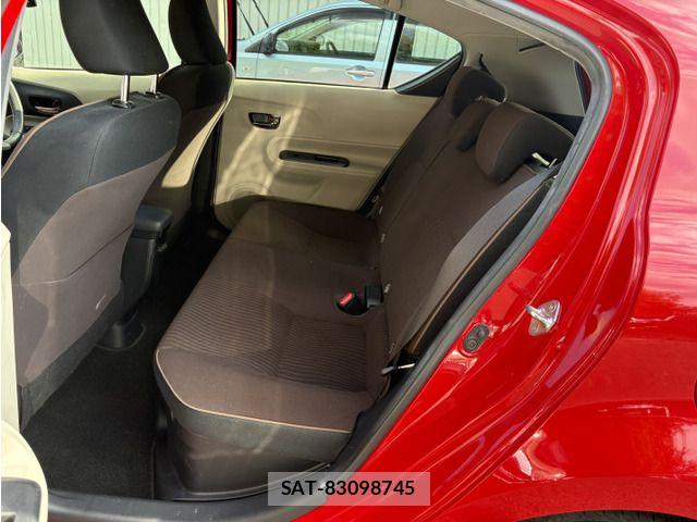 Toyota AQUA 2013-12 8848228-4